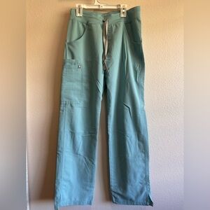Figs Women’s Sea glass scrub pants